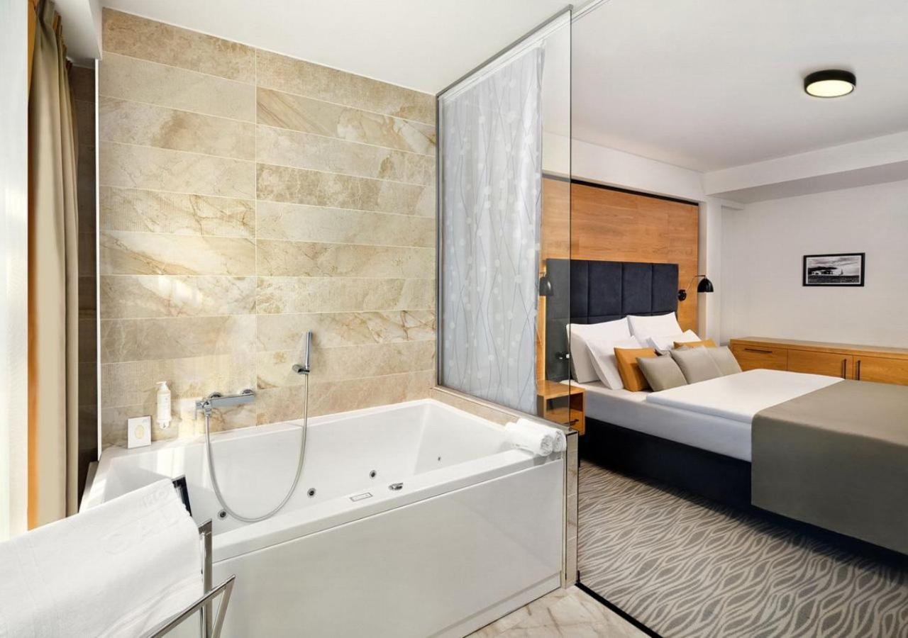 Hotel Galeria Thermal Bešeňová 外观 照片