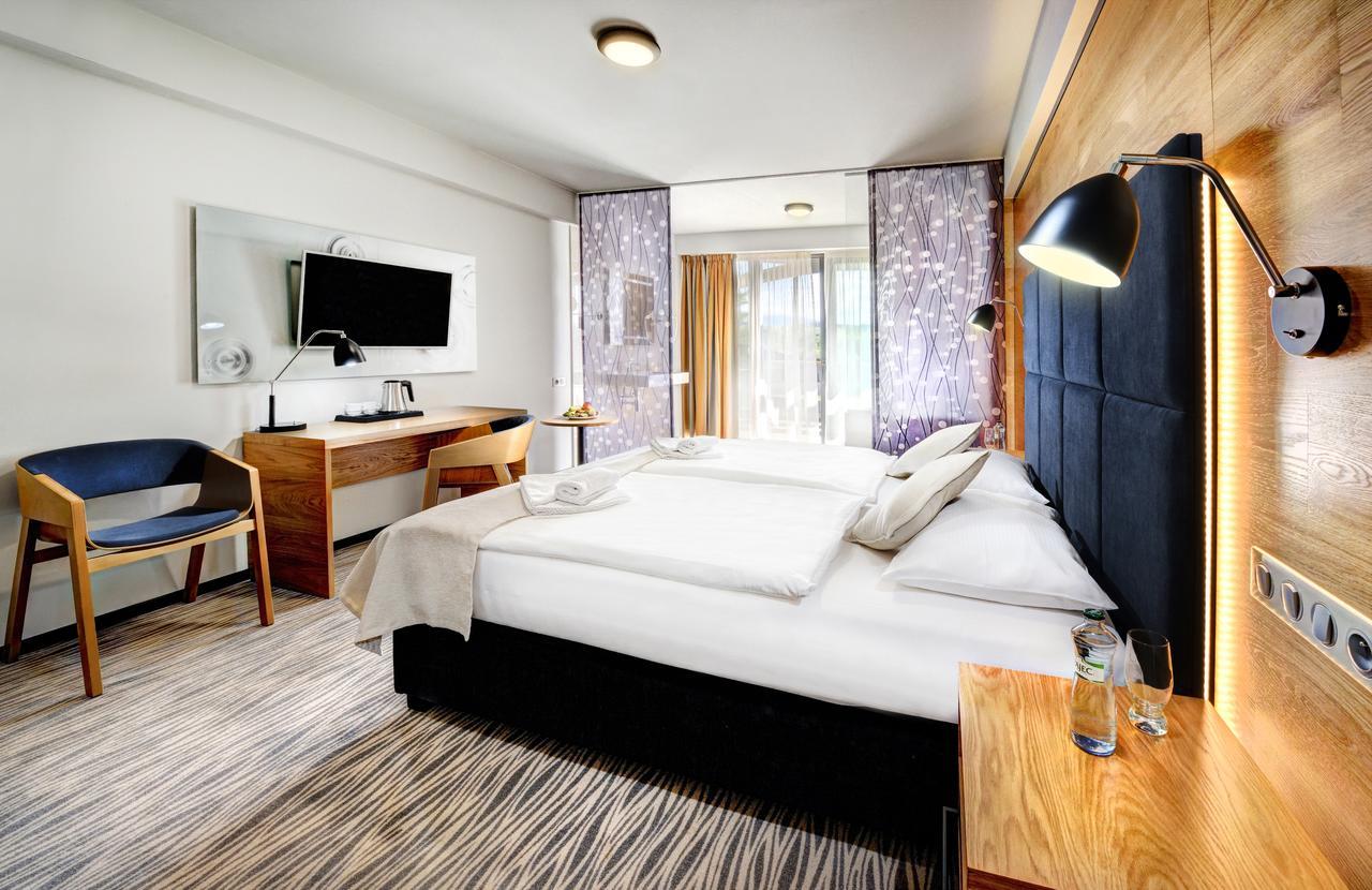 Hotel Galeria Thermal Bešeňová 外观 照片